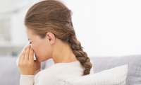 Skuteczne sposoby walki z alergią i katarem siennym