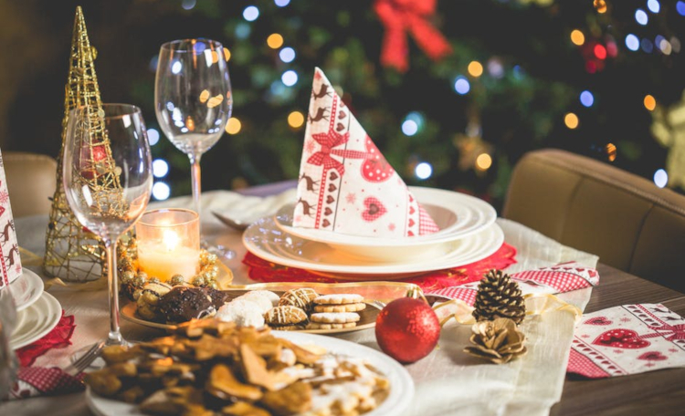 Słodki pomysł na stroik - praliny do dekoracji stołu na Boże Narodzenie